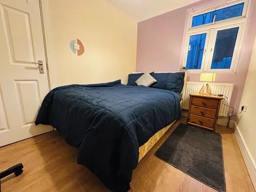 Family Home in Watford 3 beds/6 guests house