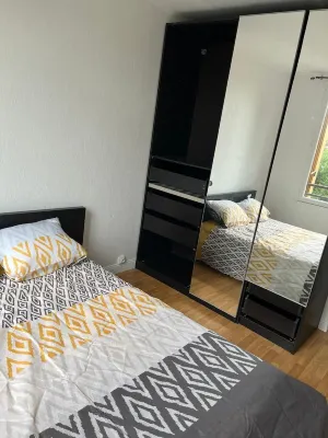 Appartement d une Chambre Pour 6 Personnes Hotels in Colombes
