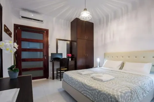 Ben's Homes Elegant Suite Hotels in Mithimna