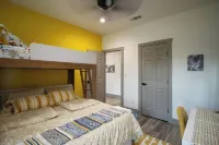 Hot Tub Paradise: Fire Pit - BBQ - Family/Couples