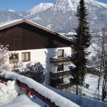 Alpenjuwel Oberstdorf – Mountain Views, Balcony & Sauna, Lift Pass, Dog Friendly