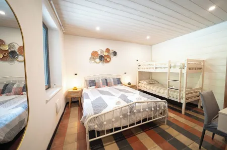 Cozy and charming medieval tower in Tuscany in strategic locations.