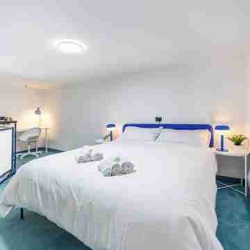 Blue loft in the heart of Milan, only three Metro stops from Duomo! Rooms