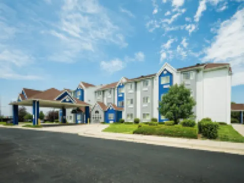 Microtel Inn & Suites by Wyndham Cheyenne Hotels in Cheyenne