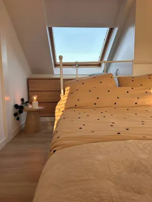 The Dijkhuysje by ZILT. Hotels in Warmenhuizen