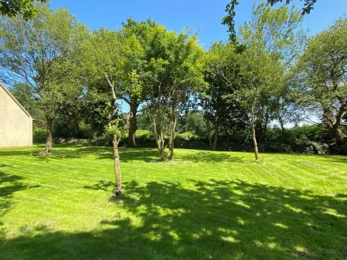 Family home in Trébeurden close to beaches and hiking trails. Hotels in Trebeurden