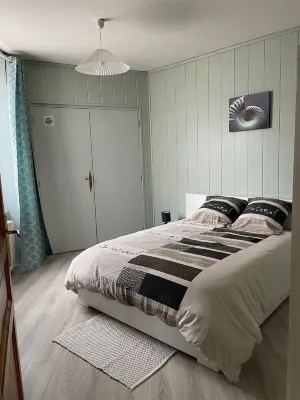 In the heart of St Florent apartment le Colombier with small courtyard 10 mn from A71