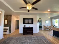 This 3-bedroom home is a hotspot for events, weddings and The Ford Idaho Center! Hotels in Caldwell