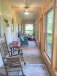 Cozy Farm House 2-bedroom house with AC in Saint Joe
