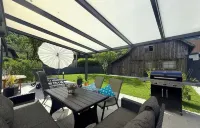 Vacation home TraunseeStrand EXKLUSIV in lakeside location incl. spacious garden