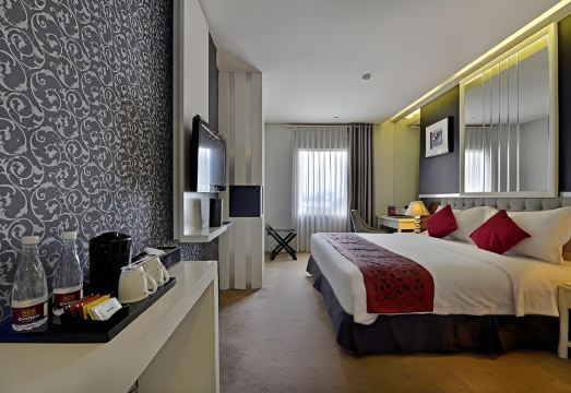 지노 페루치 브라가 호텔