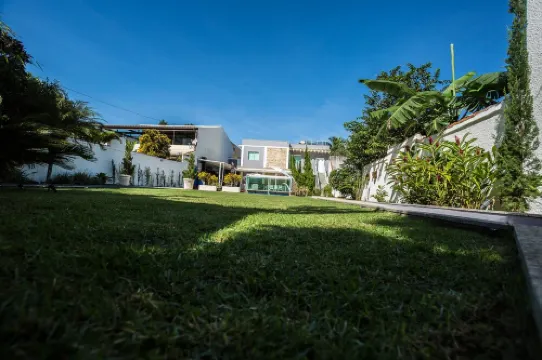 Itacoatiara Mansion (*with 2nd floor CLOSED)