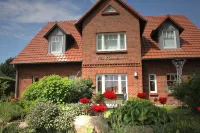 Seestern apartment - perfect for families with playground & garden, 15 min to the beach