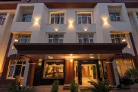 The Pearl by Dls Hotels