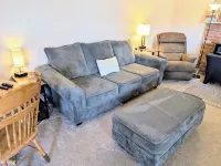 Private 2br/1.5ba Suite in a house with separate entrance, WiFi, Parking!