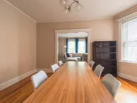 Boston 4BD-5 min walk to Train&Beach/10min-Airport-Free Parking Hotels in Revere