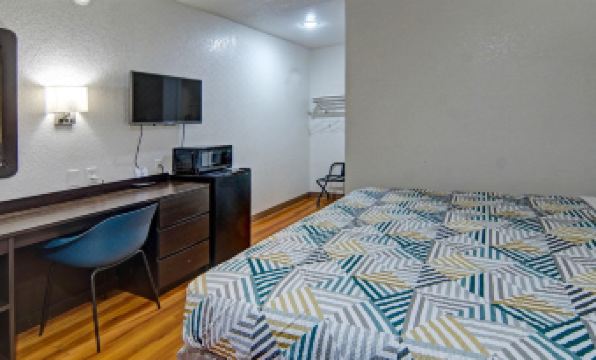 Motel 6 Longview, TX