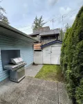 Cultus Lake Blue Beach Bungalow