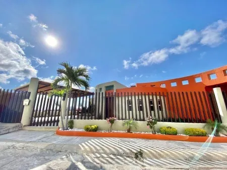 3 Sunsets, Pet Friendly Ocean View in Brisas