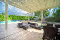 Outdoor oasis with WiFi and AC in delightful Rancho Mirage