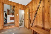 Spacious 3-Bed Mt. Chalet with Attitash Views & Private Hot Tub