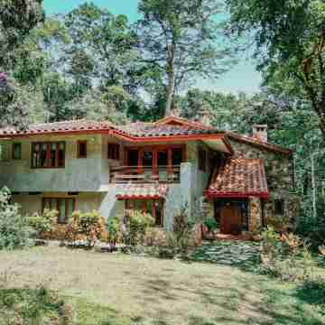 Hacienda La Perezosa in Cerro Azul Hotel Exterior