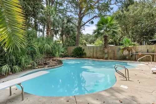 Coastal Comfort~3 BR Home w/Pool~Sleeps 9~Near Pensacola Beach