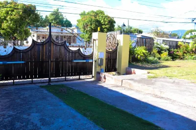 Suncress Villa Hotels in 