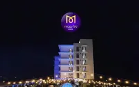 Maestro Hotel Pontianak Hotels near Catedral Church of St. Joseph