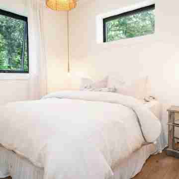 Boutique Retreat House in Prince Edward County. Rooms