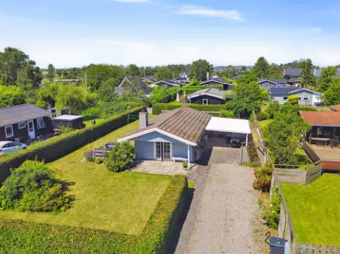 "Thomas" - 120m from the Sea