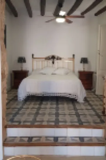 Charming apartment, in town, between sea and mountains. With spa area.