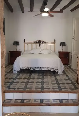 Charming apartment, in town, between sea and mountains. With spa area.