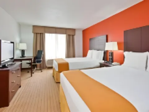 Holiday Inn Express & Suites CHICAGO-ALGONQUIN by IHG Hotels in Algonquin