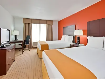 Holiday Inn Express & Suites Chicago-Algonquin Hotels near Guitar Center