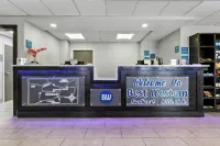 Quality Inn & Suites - موقف سيارات