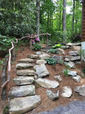 Luxury Escape: 2 King Suites, in-Town Highlands, NC – Fireplace & Fiber Optic