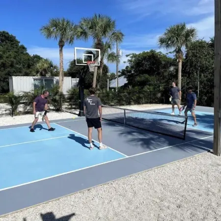 Containing Luxury in Jensen Beach-Sandollar
