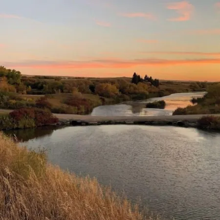 Coulee Creek Cabin Отели в г. Свифт Каррент