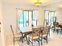 6 Beds / Pool / Grill / Billiards / Tampa Hotels in Greater Northdale