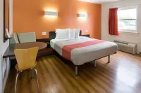 Motel 6 Sidney, Oh - 2-Star