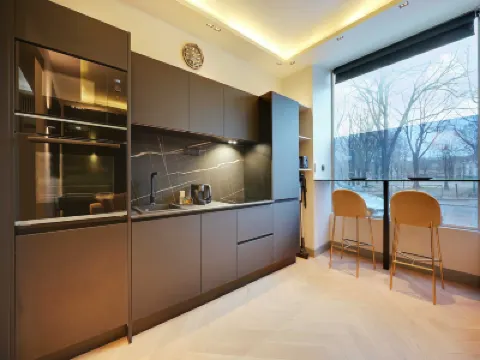 Elegant Home close to the Eiffel Tower โรงแรมใกล้เลแซงวาลิดส์