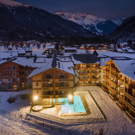 Apartment in Samoëns with Spa & Pool