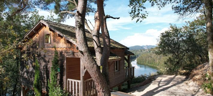 Cabanes et Lodges du Belvedere Hotels in Ain