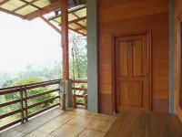 Istana Petani Hotel Отели в г. Lumbang