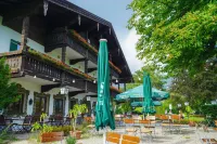 Landgasthof Schwarzberg Hotels in Inzell
