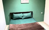 M o M Guest House - Pensions