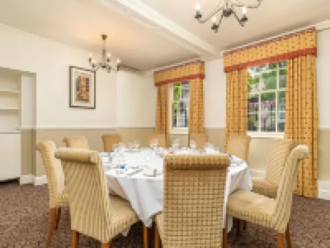 Mercure Salisbury White Hart Hotel & Apartments