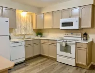 Convenient and newly renovated cozy private home