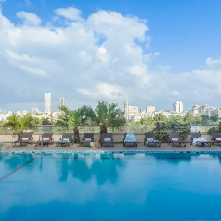 Leonardo Plaza City Tower Tel Aviv Отели рядом с достопримечательностью «Железнодорожный вокзал Ха-Шалом»